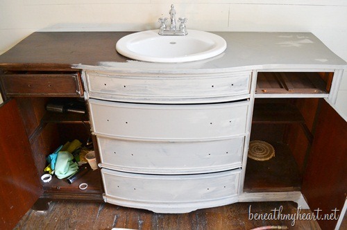 How I Painted My Vanity With Annie Sloan Chalk Paint Beneath My