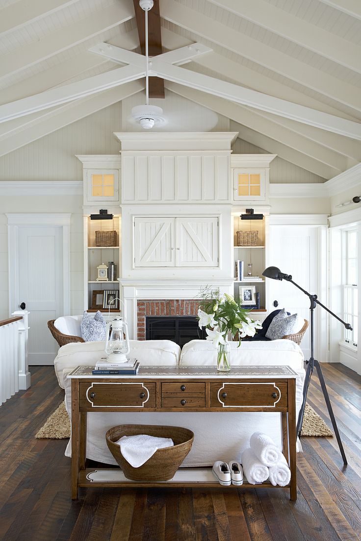 comfy-farmhouse-living-room-designs-to-steal-10