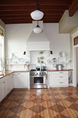 Favorite “Pin” Friday {Kitchen Makeover from 1912 Home}