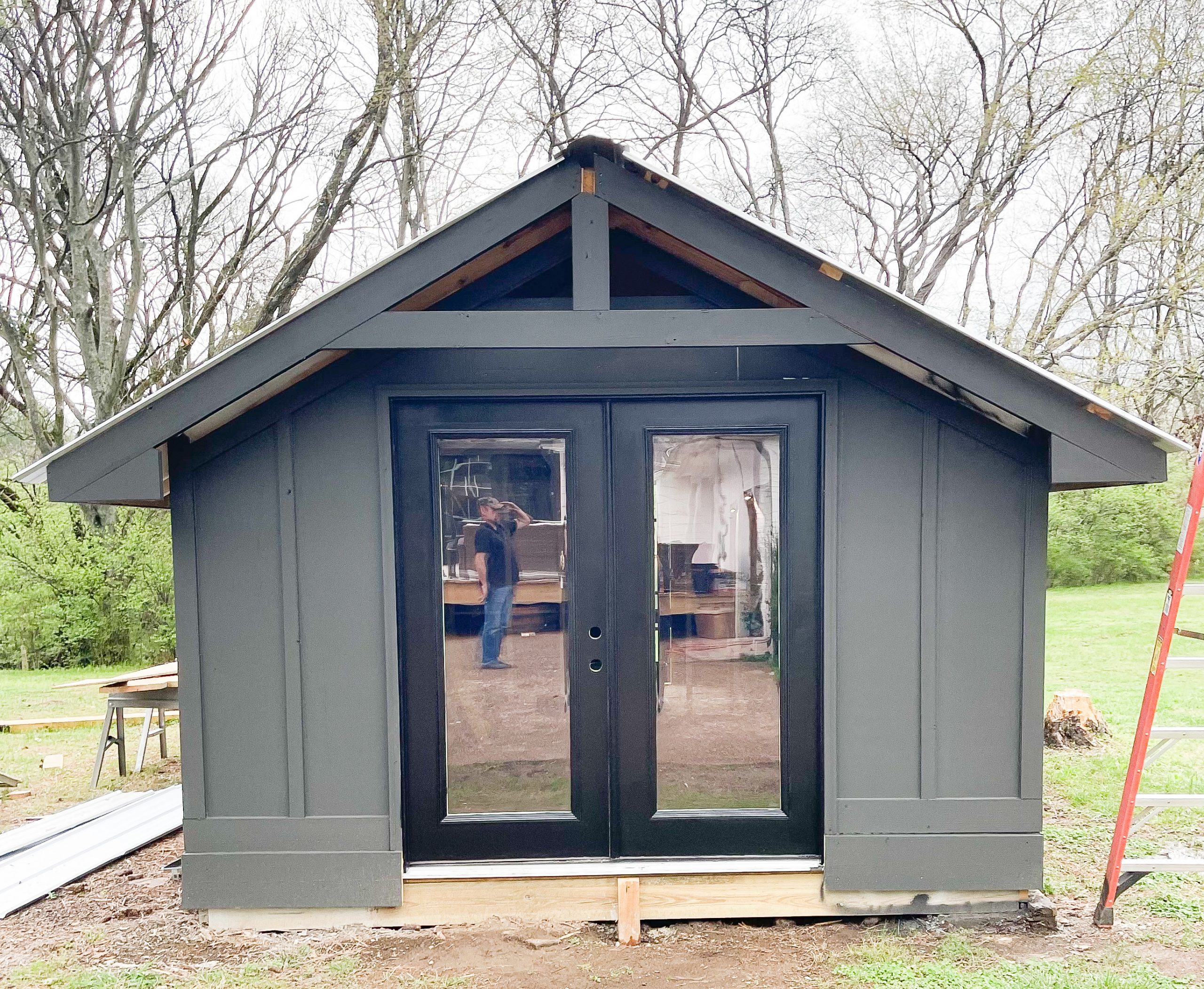 “She” Shed Update!  {We have walls and an air conditioner!}