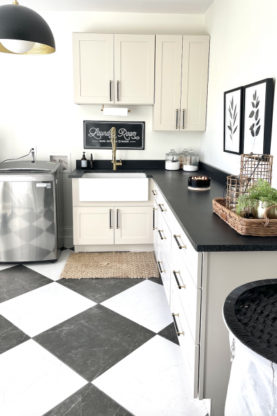 Makeover Monday ~ Gorgeous Laundry Room Makeover!